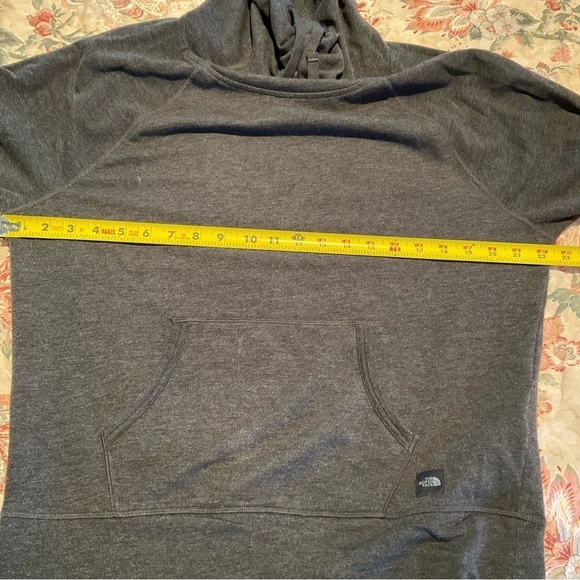 The North Face Pull Over 3 Panel Hood Cowl Neck Drawcord Front Pouch Hoodie - Picture 10 of 14